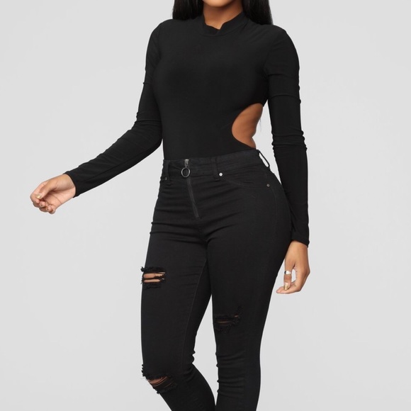 NTW Fashion Nova Black open back thong bodysuit - Picture 3 of 6